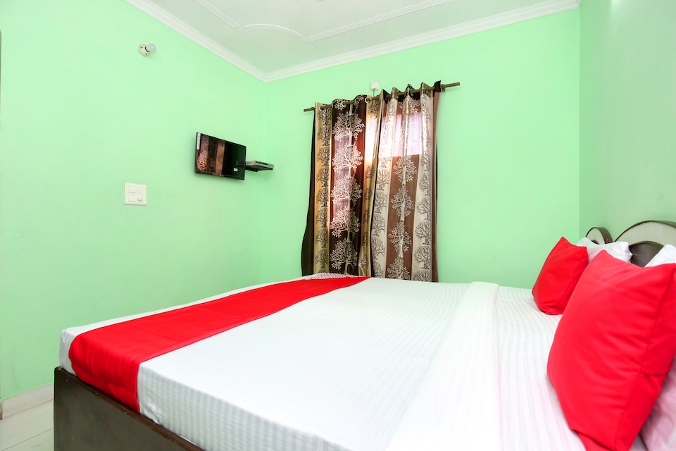 OYO 24095 Radha Swami Guest House, Amritsar Bus Stand, Amritsar