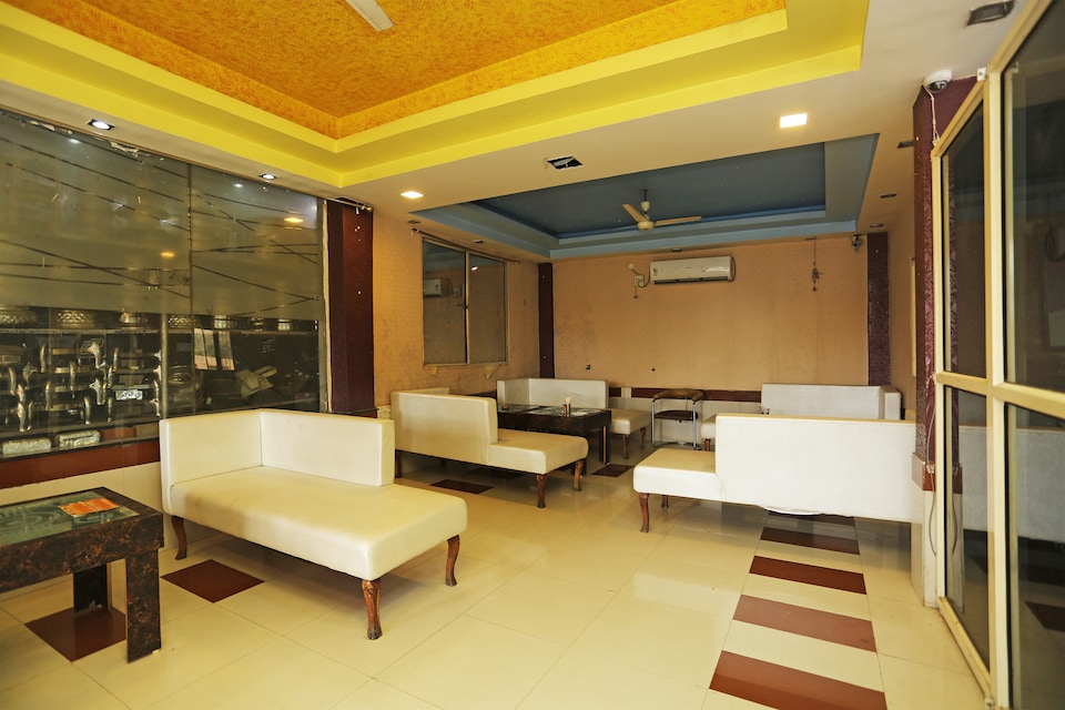 OYO 24097 Hotel Gangotri, Kolar Road, Bhopal