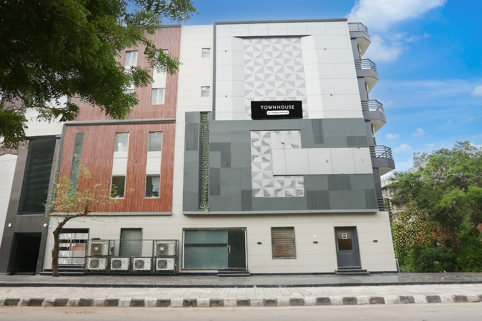 Super Townhouse Rohini Sector 18 Formerly Relic Stay, Pitampura - Rohini Delhi, Delhi