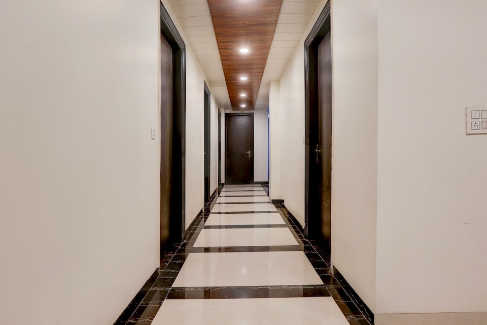 Townhouse Rohini Sector 18 Formerly Relic Stay, Pitampura - Rohini Delhi, Delhi