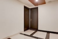 Super Townhouse Rohini Sector 18 Formerly Relic Stay