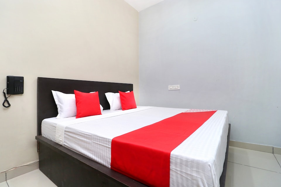 OYO Hotel Smart King, Zirakpur, Zirakpur