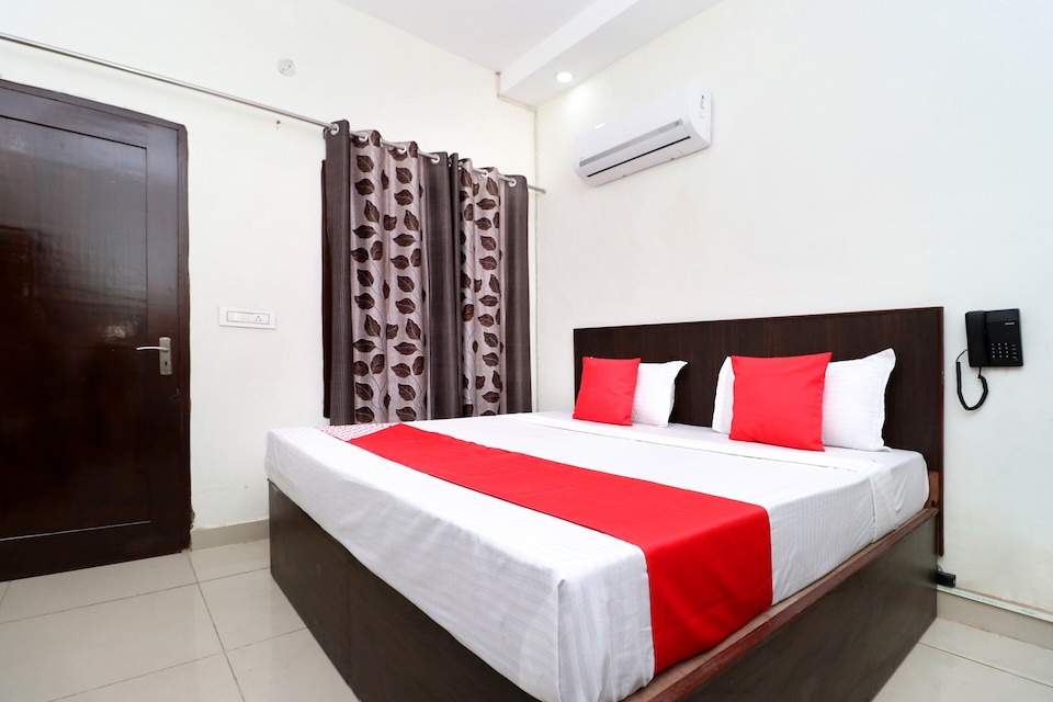 OYO Hotel Smart King, Zirakpur, Zirakpur