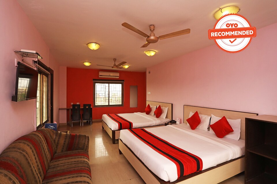 OYO Flagship 24149 Kamala Inn Dankuni, VIP Road Kolkata, Kolkata