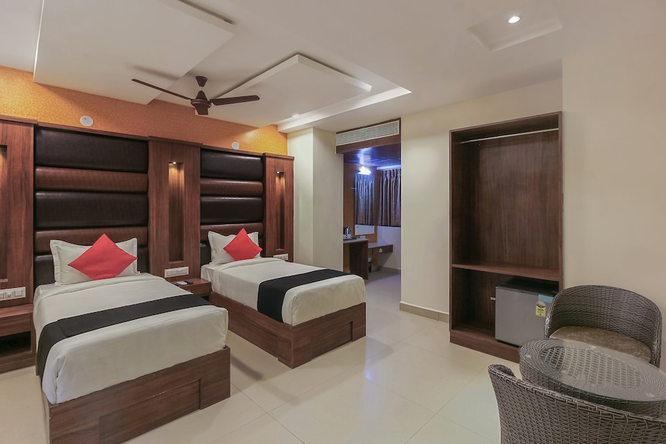 Capital O 24156 Treeinn Jubilee, Jubilee Hills, Hyderabad
