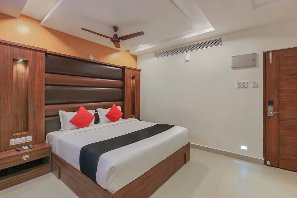 Capital O 24156 Treeinn Jubilee, Jubilee Hills, Hyderabad