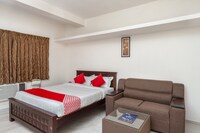 OYO Amrita Inn Near Pvr Cinemas Skywalk