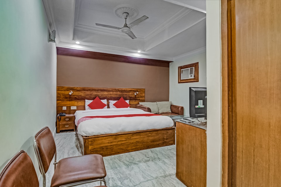OYO Hotel Meridian, Sakchi Jamshedpur, जमशेदपुर