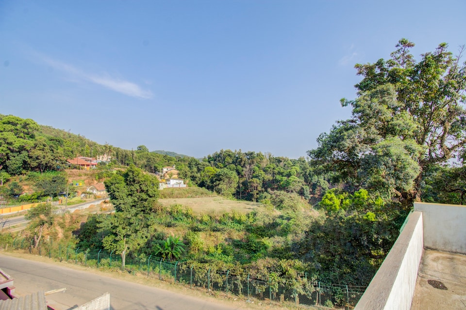 OYO Home 24181 Cozy Studio Mahadevpet, Madikeri, Coorg