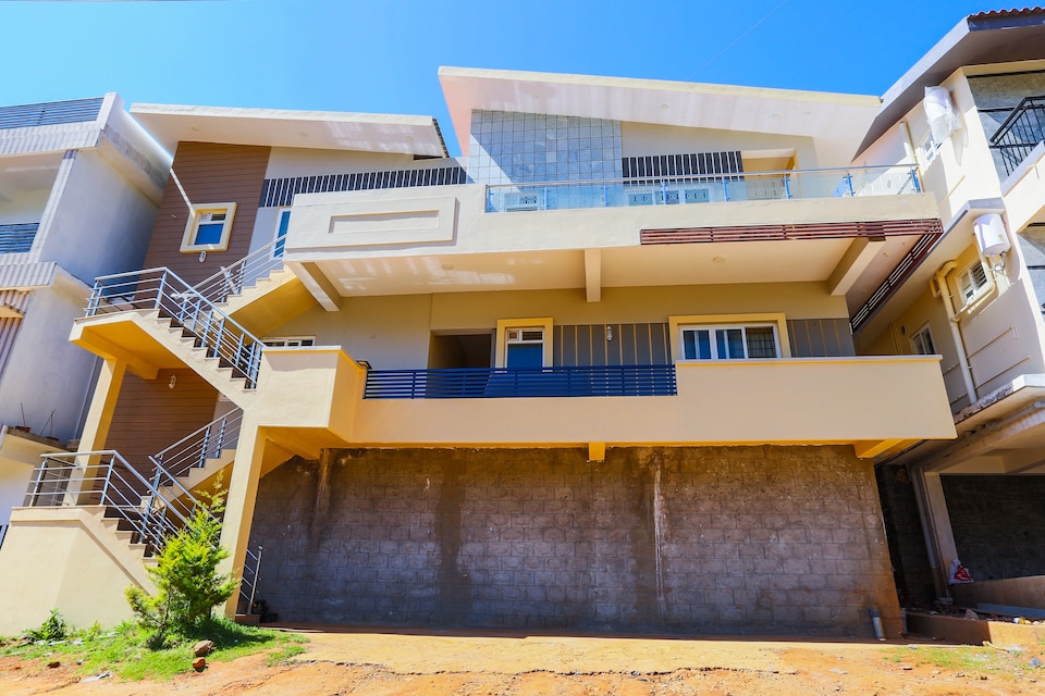 OYO Home 24185 Modern 2BHK, Ooty Town, Ooty
