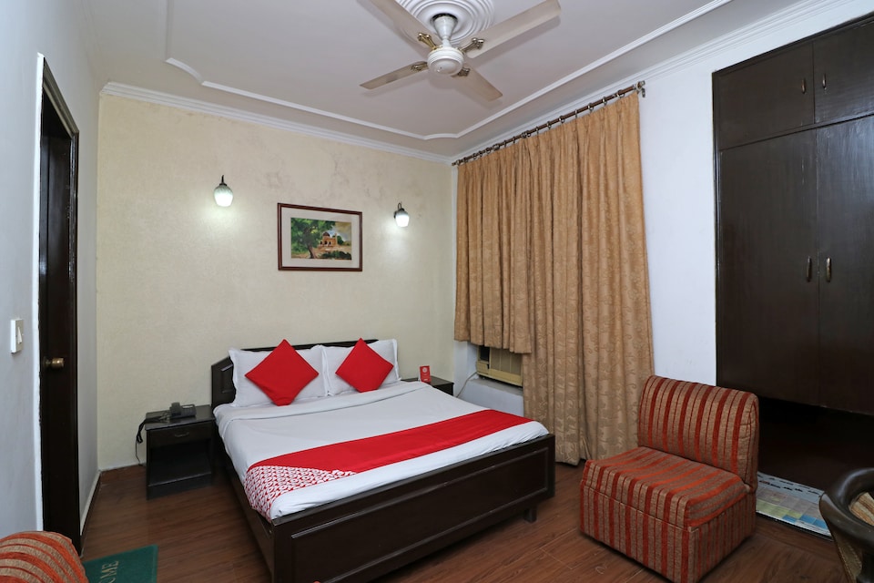 OYO 24211 Arien International, Kalkaji Delhi, Delhi