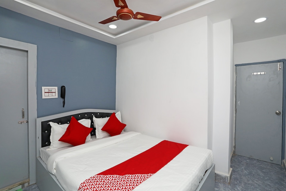 OYO 24223 Upasana Guest House, VIP Road Kolkata, Kolkata