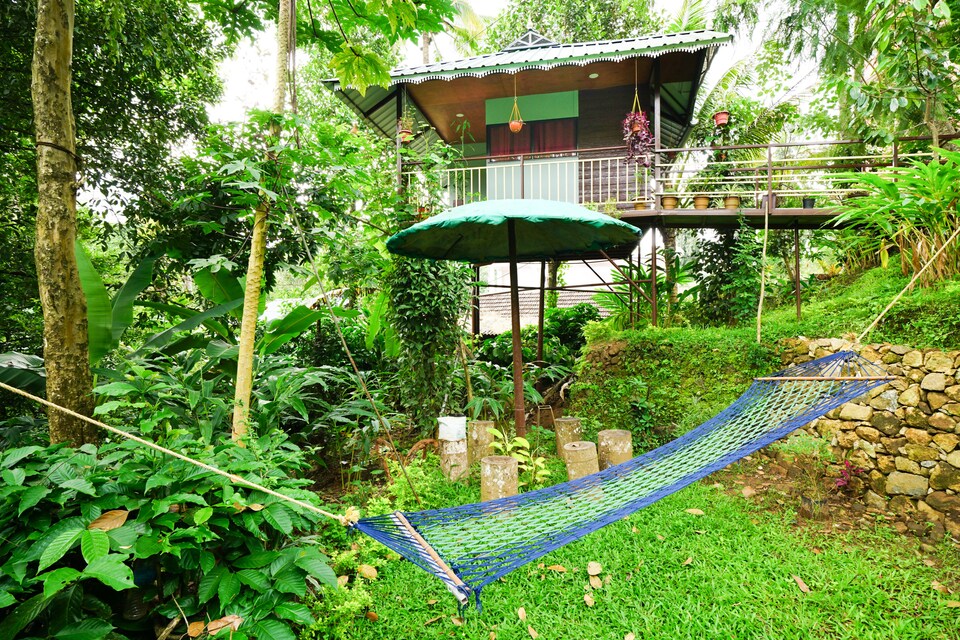 OYO Home 24241 The Way Side Cottage, Anachal, Munnar