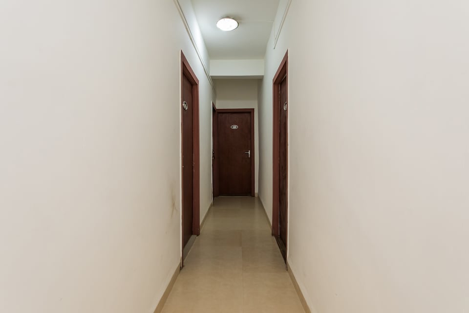 OYO 14856 Resort Raghav Palace, Bhawarkua Indore, Indore