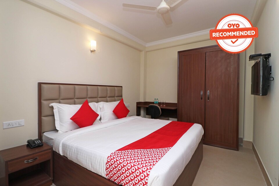 OYO Flagship 24249 Central Plaza, Dehradun Railway Station, Dehradun