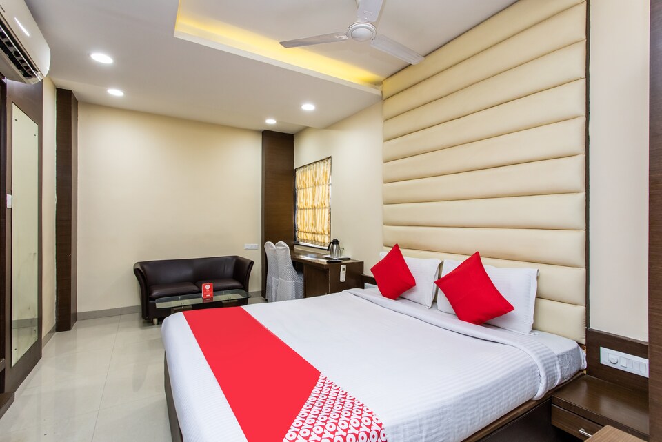 OYO 24253 Hotel Avirat Inn, Dewas City, Dewas