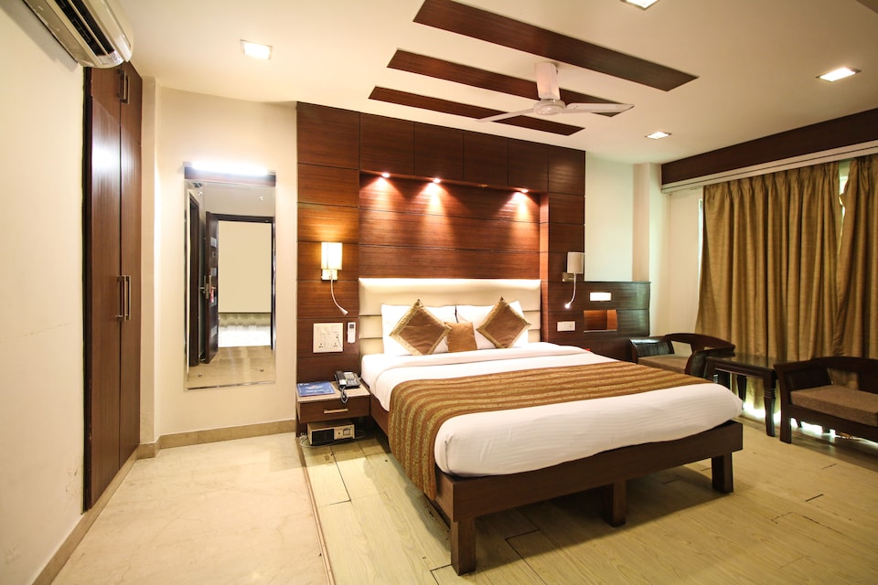 OYO 575 Hotel Amaltas, AIIMS Delhi, Delhi