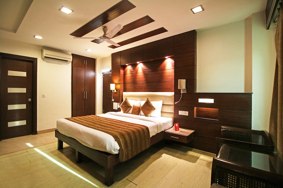 OYO 575 Hotel Amaltas, AIIMS Delhi, Delhi