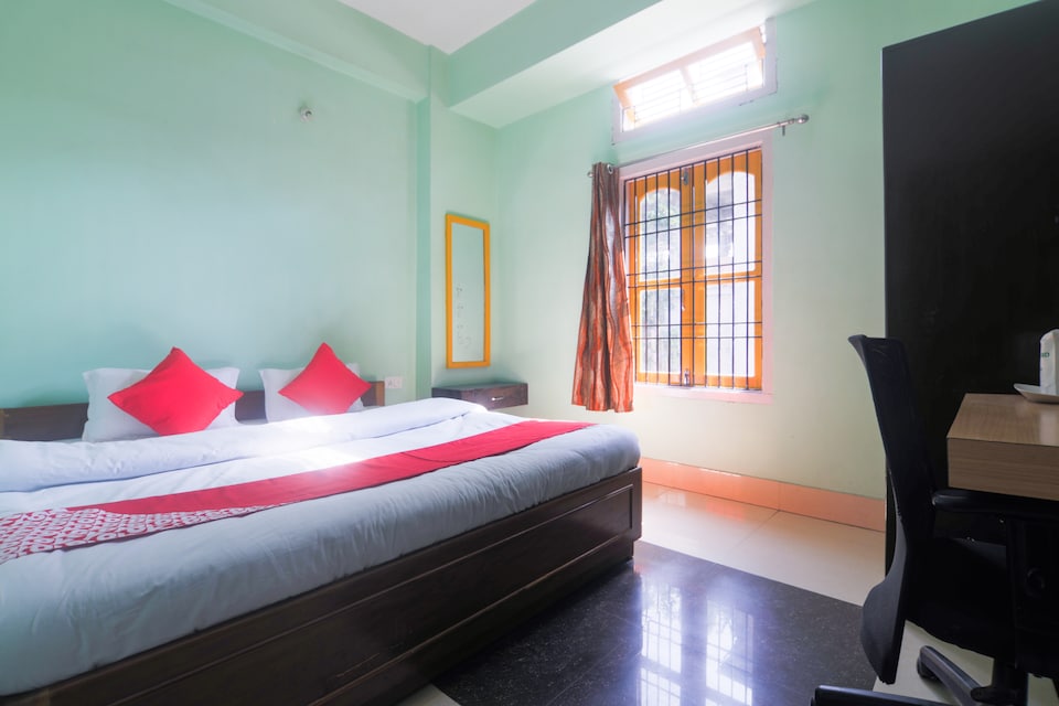 OYO 24270 Hotel Pine Yard, Tezpur, Tezpur