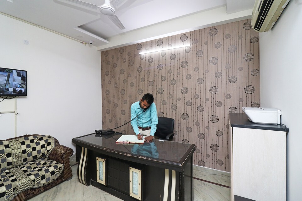 OYO Royal Rahul Residency, Faridabad, फरीदाबाद