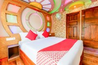 OYO Houseboat Anugraha Deluxe