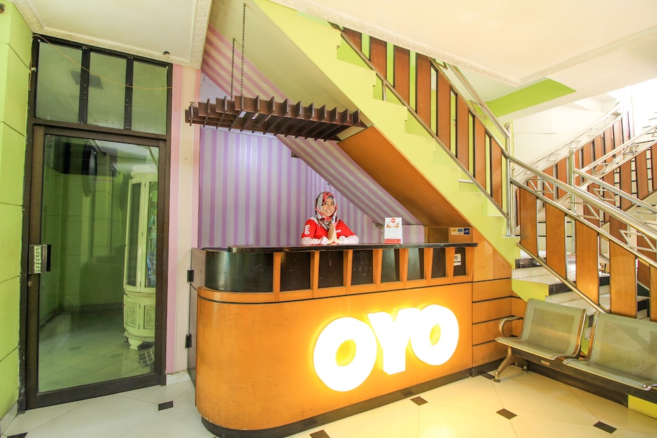 Super OYO 233 Hotel Global Inn, Juanda, Sidoarjo