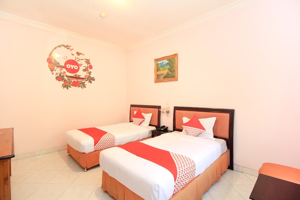 Super OYO 233 Hotel Global Inn, Juanda, Sidoarjo