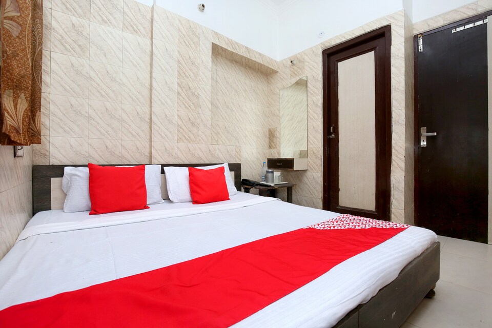 OYO 24333 होटल सरताज इन, Golden Temple Road Amritsar, अमृतसर