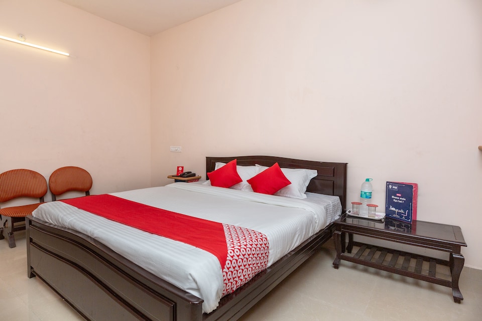 Live on TPI182, Tiruchanur Road Tirupati, Tirupati