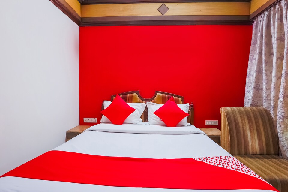 OYO Flagship 24364 Shiv Shanthi Grand, Ooty Mysore Road Ooty, Ooty