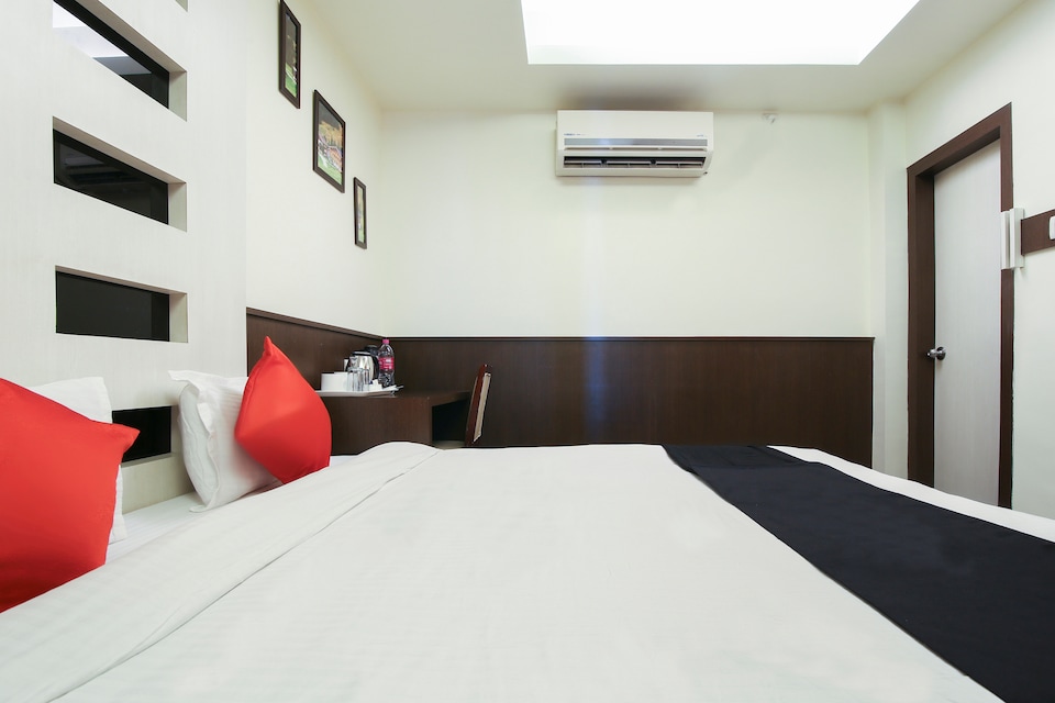 Capital O 3185 Hotel Emerald, Ranchi Airport, Ranchi