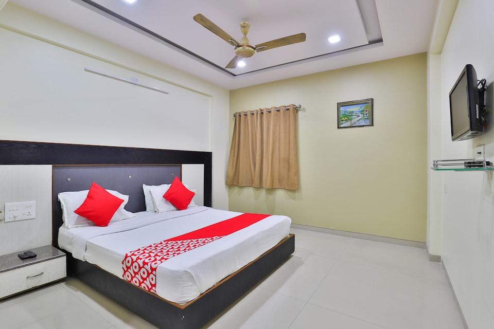 OYO 24371 Hotel Le Nandini, Ajwa Vadodara, Vadodara