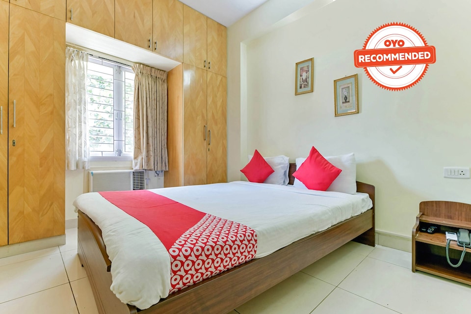 OYO Flagship 24394 Deepalakshmi Nandanam, T Nagar Chennai, Chennai