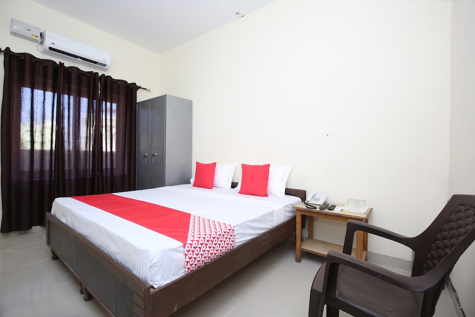 OYO 24398 Hotel Welcome, Kharar, Kharar