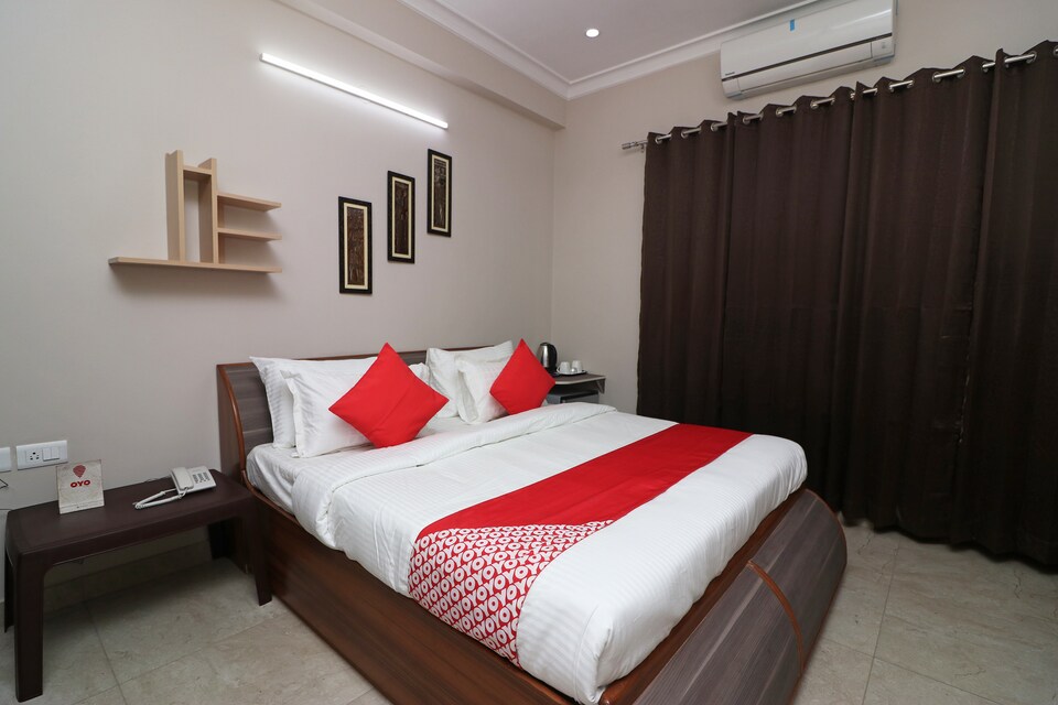 OYO 24402 Medicare Residency, Medanta, Gurgaon