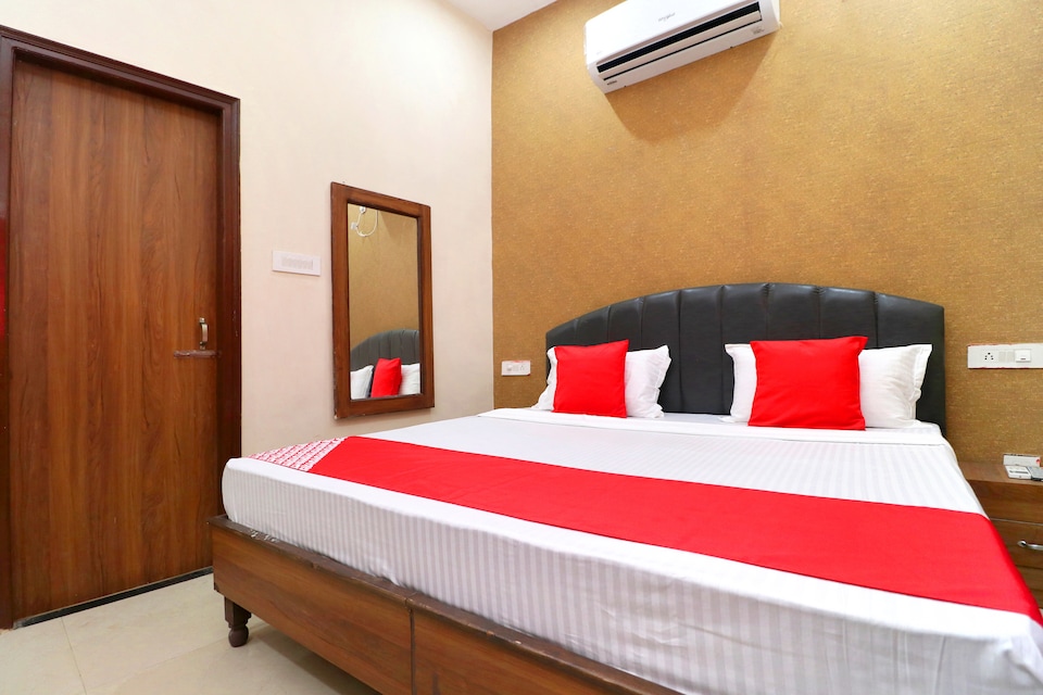 OYO 24417 Hotel Seven Inn, Railway Station Chandigarh, Chandigarh