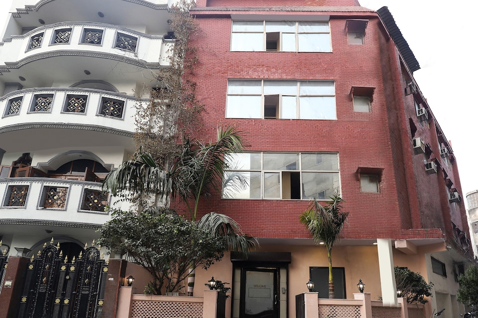 Collection O by OYO Ramji Grand Near Tdi Mall, Patel Nagar Delhi, Delhi