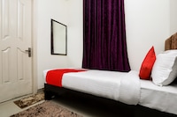 Hotel O Ramji Grand Near Tdi Mall