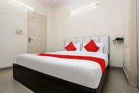 Hotel O Ramji Grand Near Tdi Mall