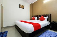 Hotel O Ramji Grand Near Tdi Mall
