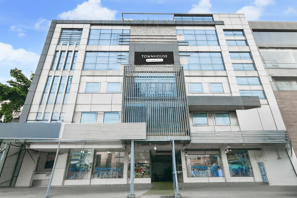 Super Townhouse Vanasthalipuram Formerly Hotel Surabhi, LB Nagar - Ramoji-II, हैदराबाद