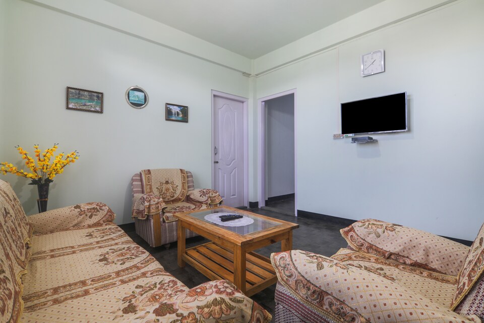 OYO 24474 Home Lively 2BHK Lumshyiap, Shillong, Shillong