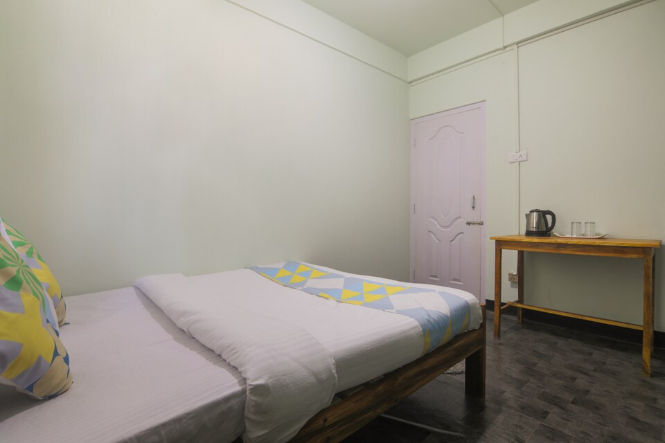 OYO 24474 Home Lively 2BHK Lumshyiap, Shillong, Shillong