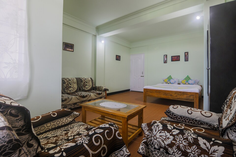 OYO Home 24480 Vibrant 3BHK, Shillong, Shillong