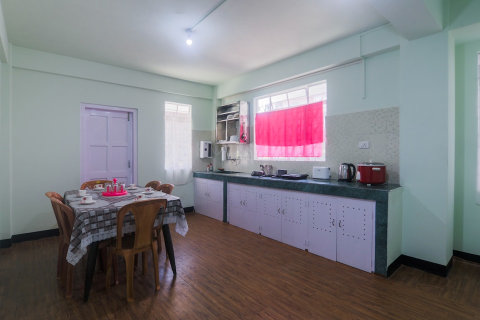 OYO Home 24480 Vibrant 3BHK, Shillong, Shillong