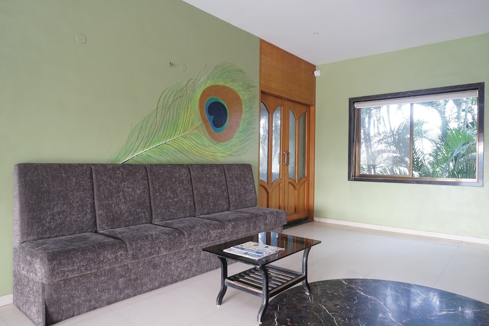 OYO 24487 Hotel Raj Regency, Ahmednagar, Ahmednagar