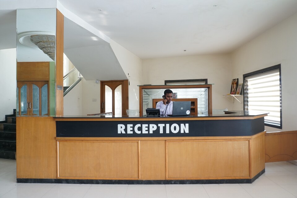OYO 24487 Hotel Raj Regency, Ahmednagar, Ahmednagar
