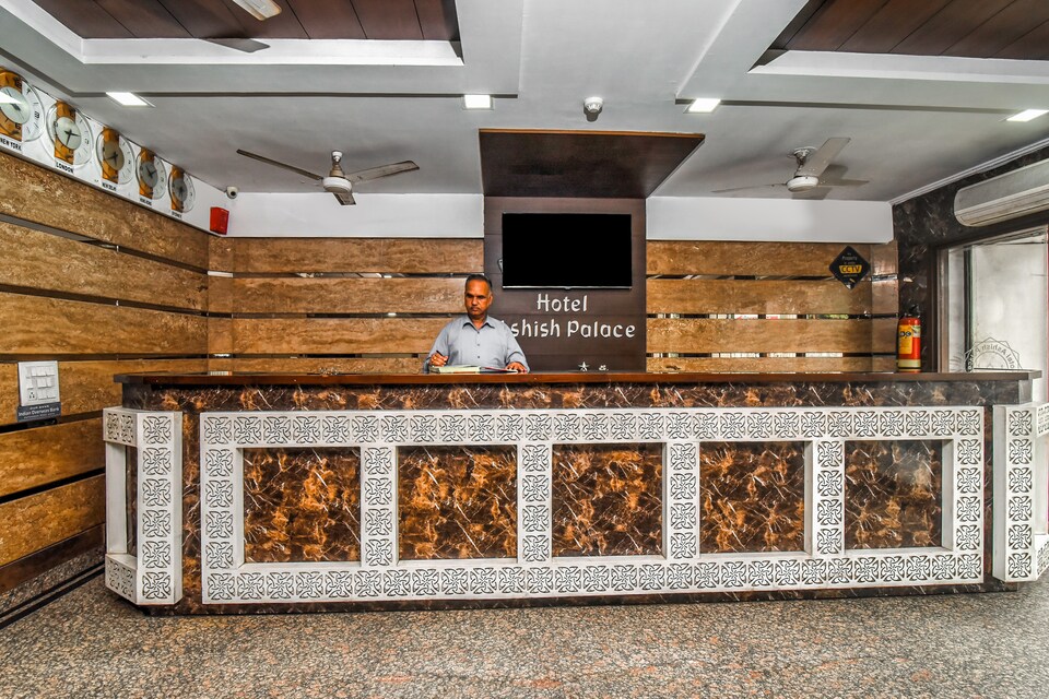 OYO 3198 Hotel Ashish Palace, Fatehabad Road, Agra