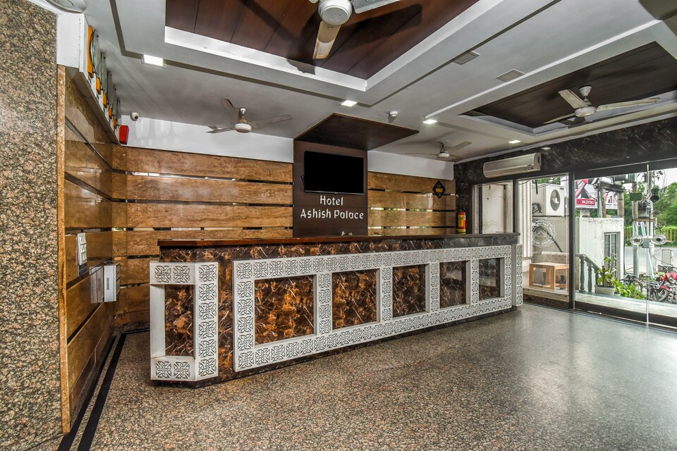 OYO 3198 Hotel Ashish Palace, Fatehabad Road, Agra