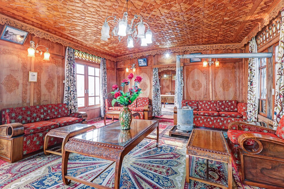 OYO 24526 ज़ोजिला हेरिटेज हाउसबोट्स, Nigeen Lake, श्रीनगर